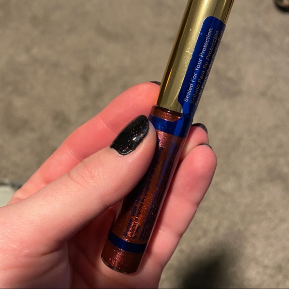 Red Glitter Lipsense Gloss - Picture 3 of 4